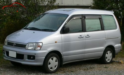 Toyota Town Ace Noah  2.0 Royal Lounge specious roof