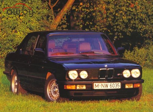 BMW M5 E28 3.5