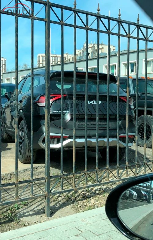 У российских дилеров замечен новый Kia Sportage
