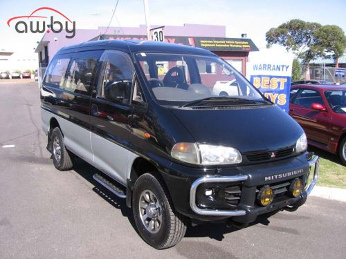 Mitsubishi Delica  2.4 Exceed crystal lite roof