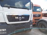   /   MAN